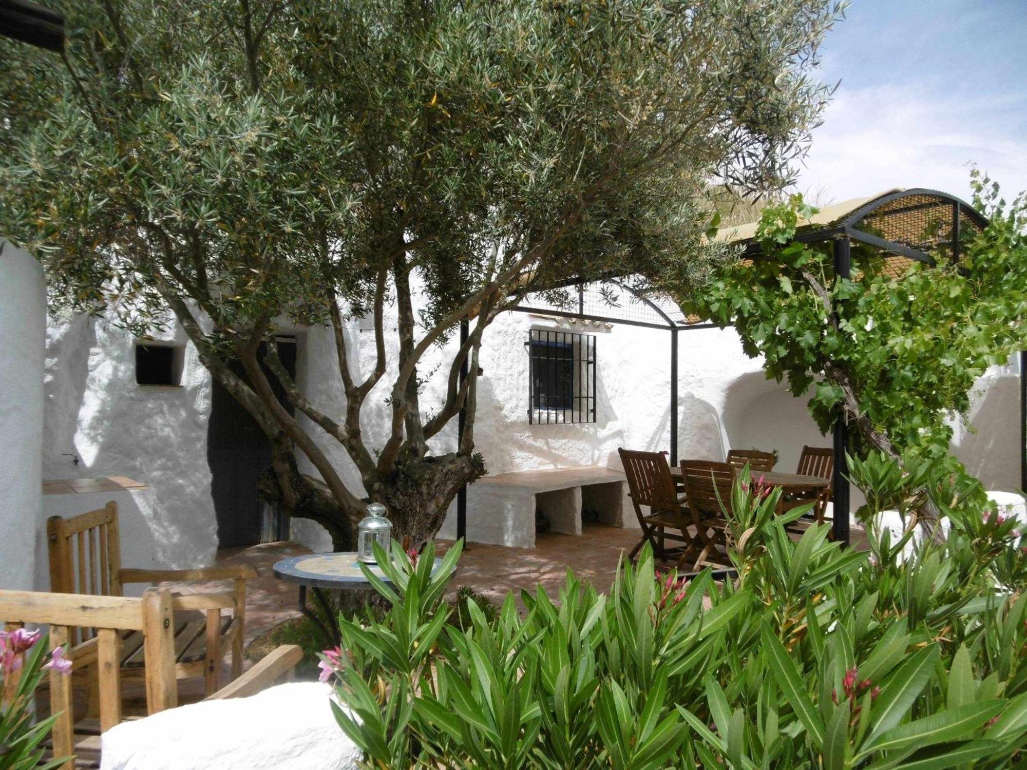 Cuevas Andalucia Guest House Baza Exterior foto